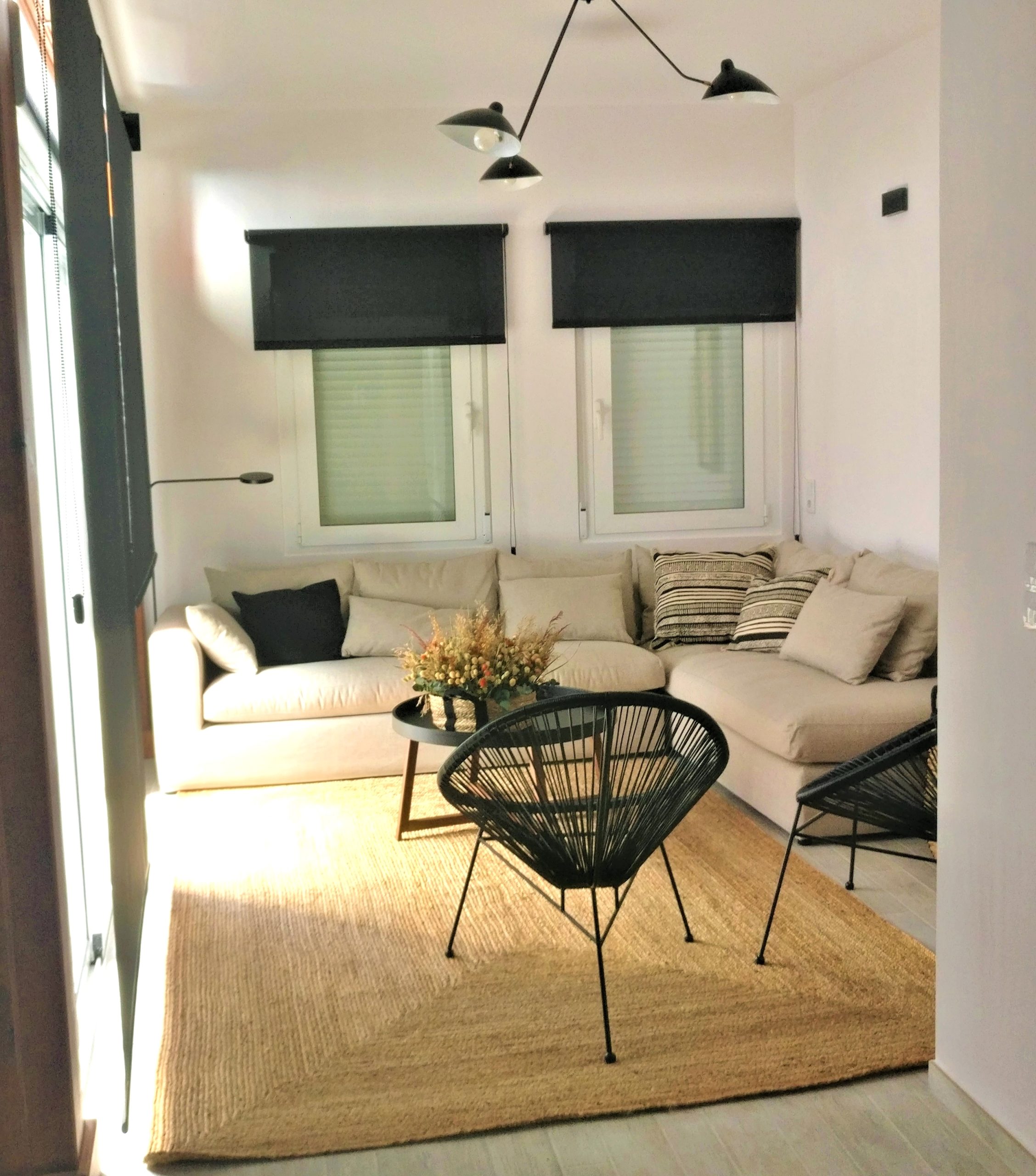 Galeria de Reformas de ANASEB, renovacion del salon con terraza, estilo moderno