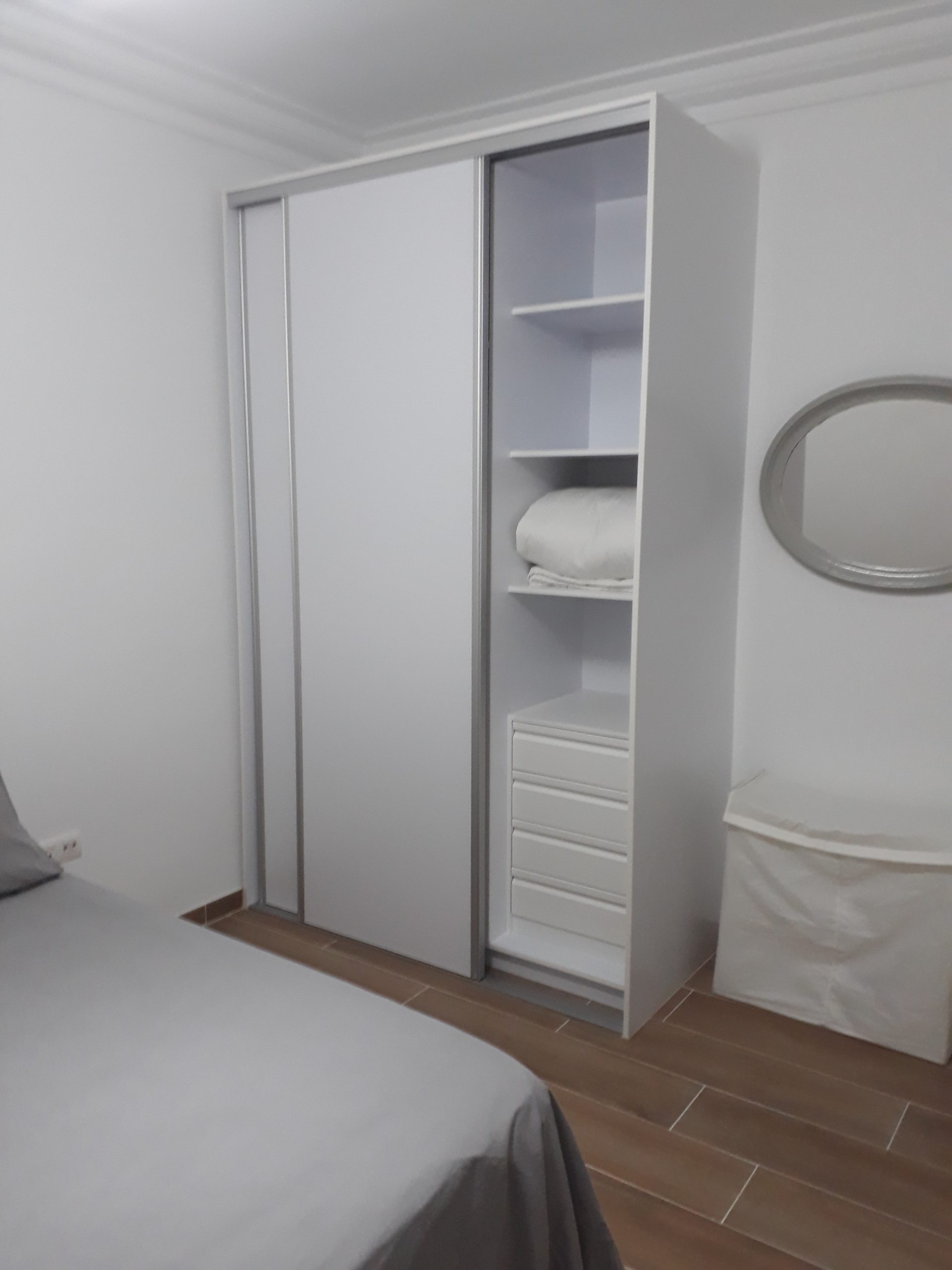 Galeria de reformas ANASEB carpinteria profesional, mueble dormitorio blanco